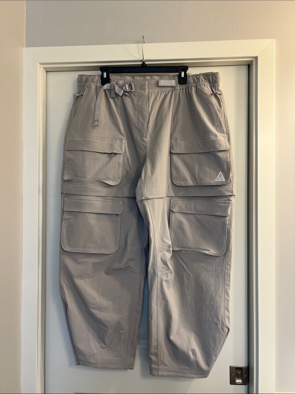 Nike ACG Women's Cargo Pants - Light Taupe